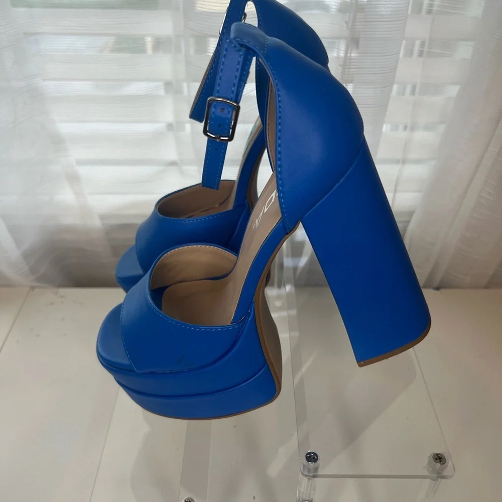 Soda Blue Platform Sandals – Women’s Size 6 - Picture 9 of 10